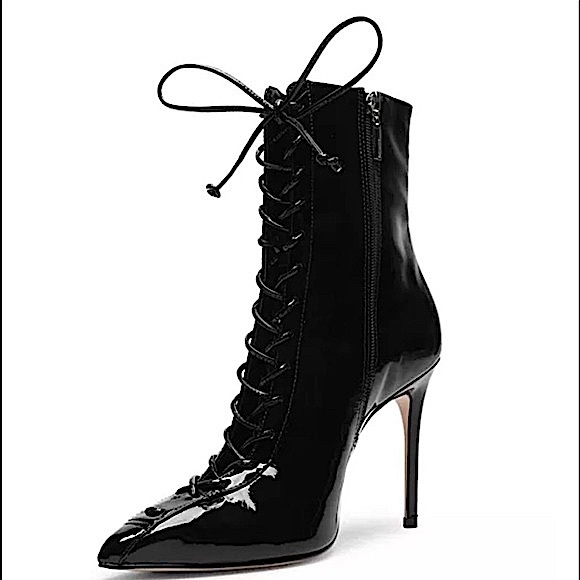 ⭐️SCHUTZ⭐️ANAIYA PATENT LEATHER BOOTIE SIZE: 7.5 HARD TO FIND W/ ORIGINAL BOX - Picture 2 of 6